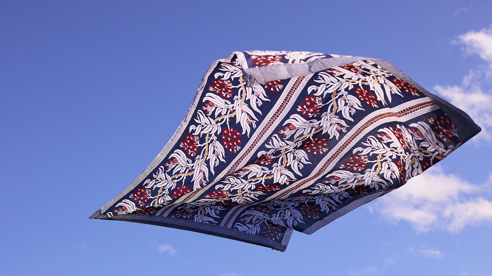 Scarves, Bandanas & Sarongs