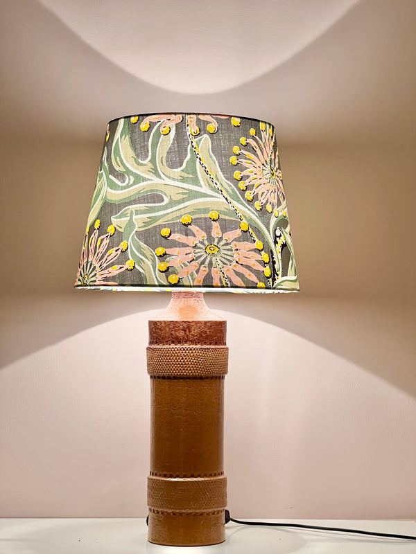 Tully Lamp